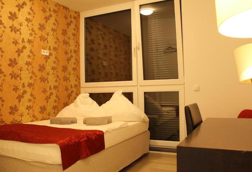 膳宿费 Lovely Studio Cologne West   Neues Momomotel