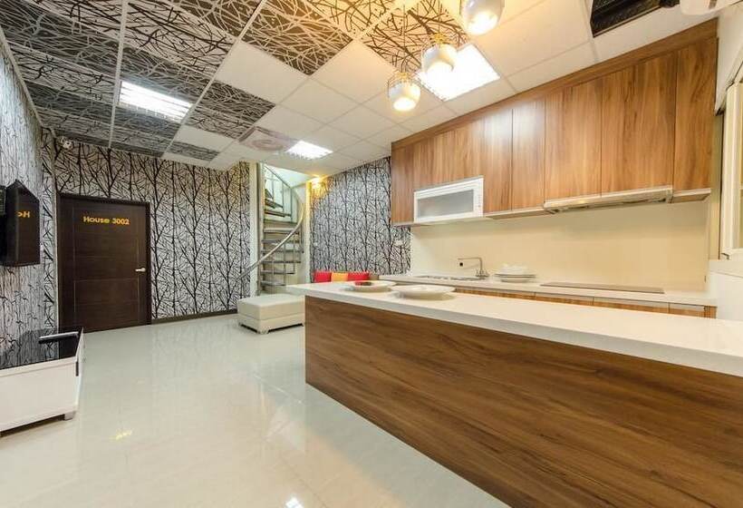 پانسیون T.t. House