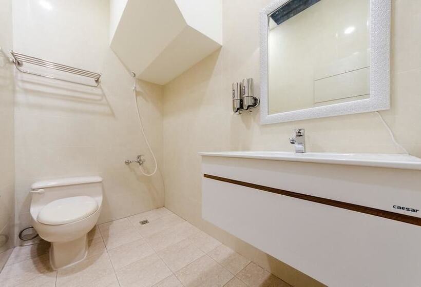 پانسیون T.t. House