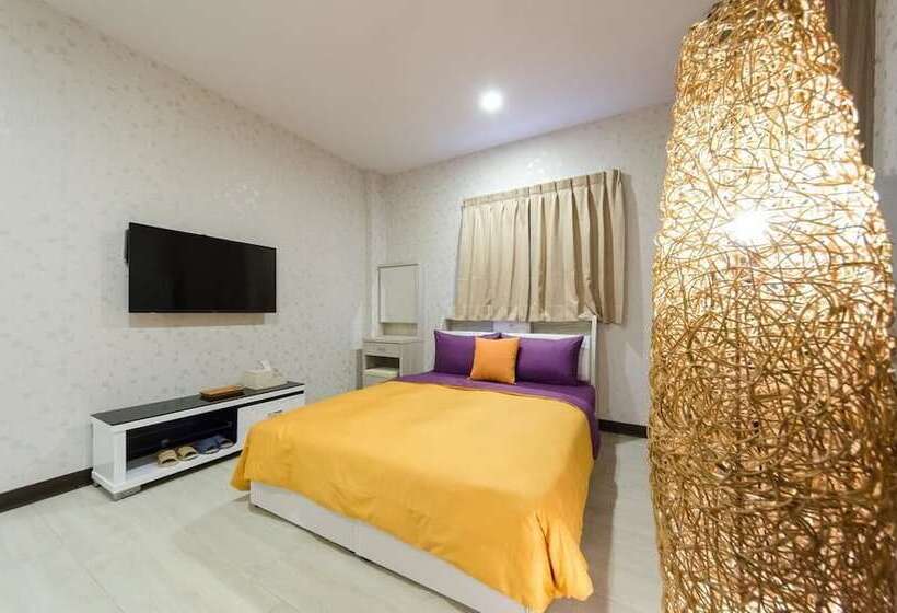 پانسیون T.t. House