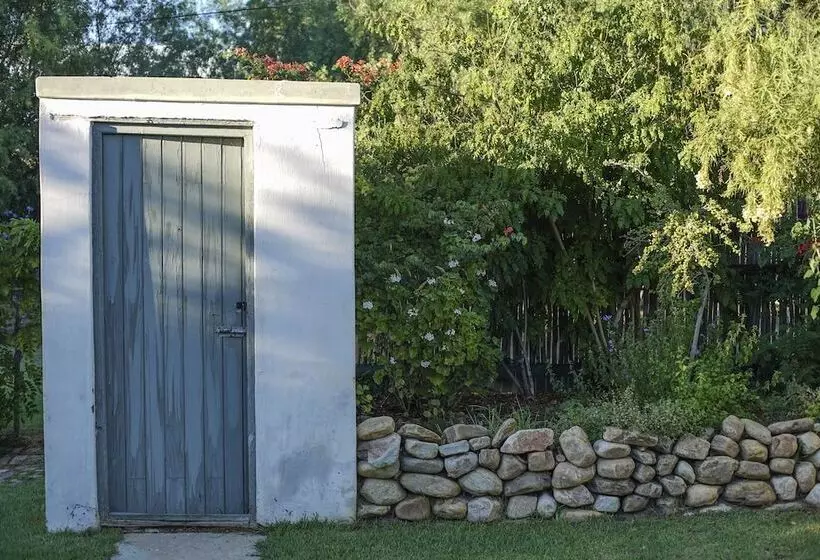 African Relish Cottages