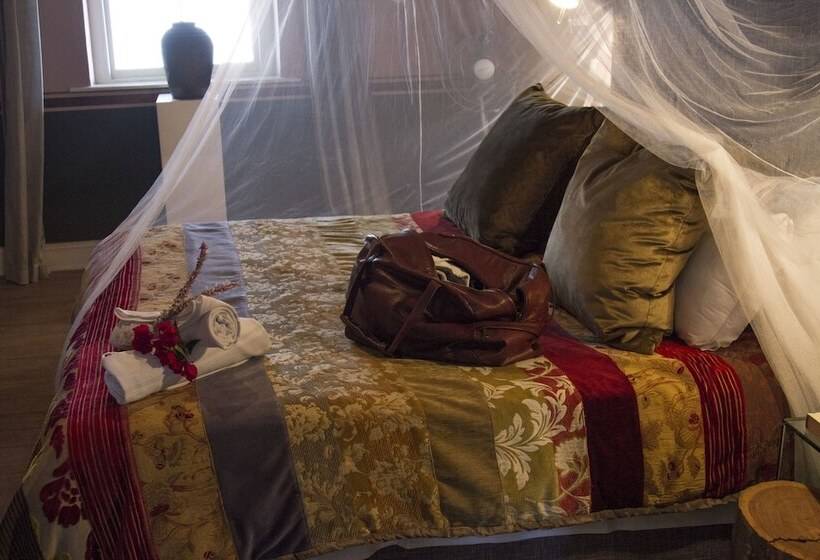 African Relish Cottages