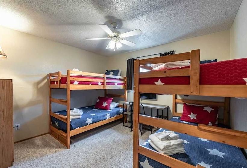 Casa Del Rey Three Bedroom Cabin With Hot Tub