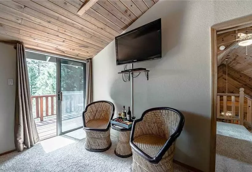 Casa Del Rey  Three Bedroom Cabin With Hot Tub