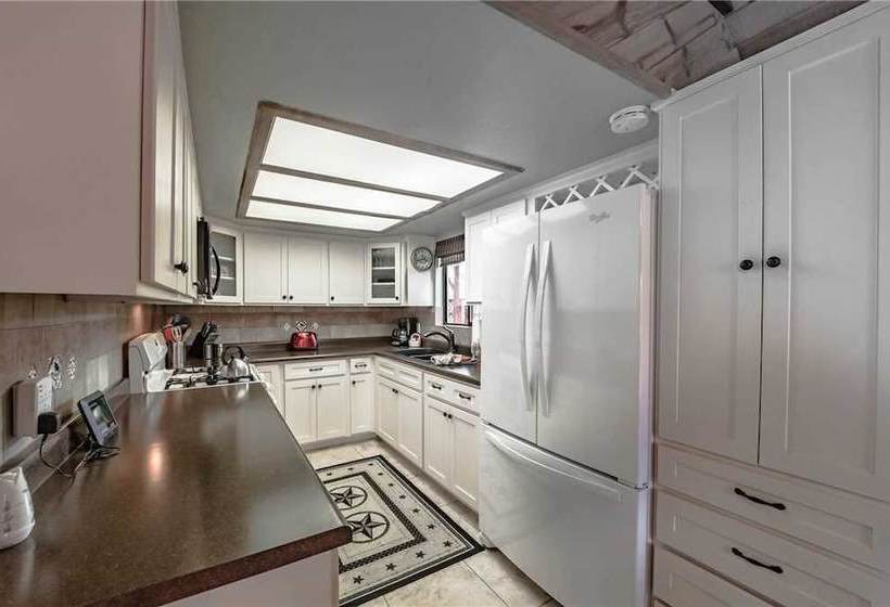 Casa Del Rey Three Bedroom Cabin With Hot Tub