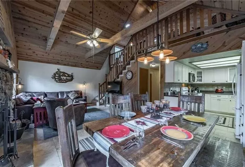 Casa Del Rey  Three Bedroom Cabin With Hot Tub