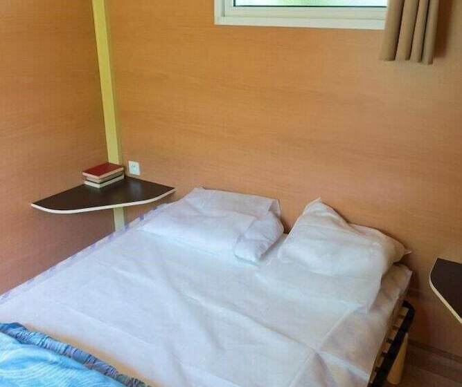 בית מלון כפרי A La Rencontre Du Soleil  Camping