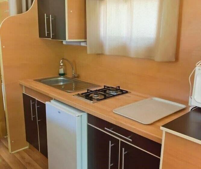 בית מלון כפרי A La Rencontre Du Soleil  Camping