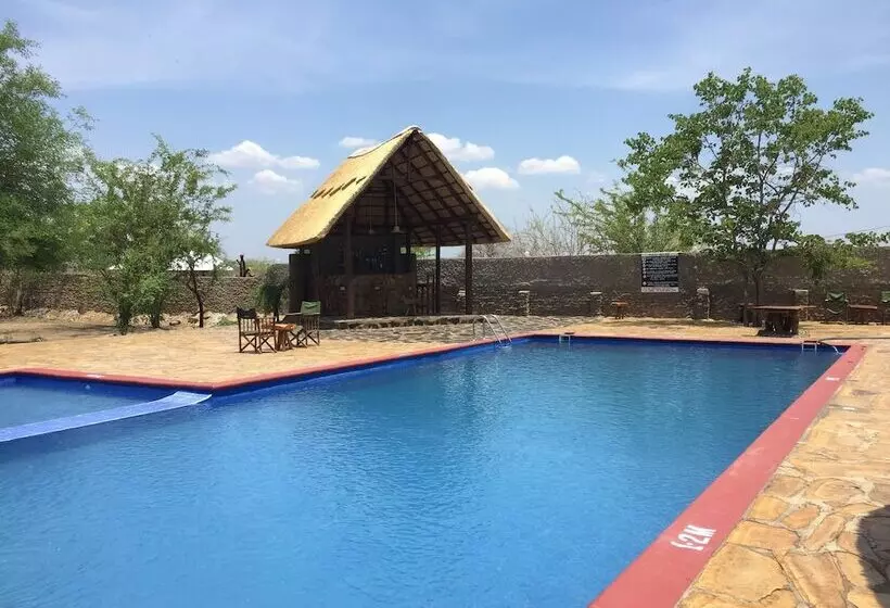 Hotelli Camp Bastian