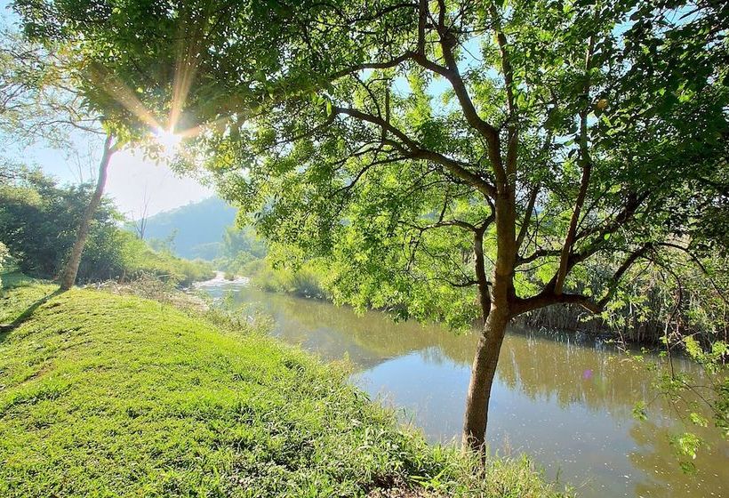 Отель Elangeni Holiday Resort