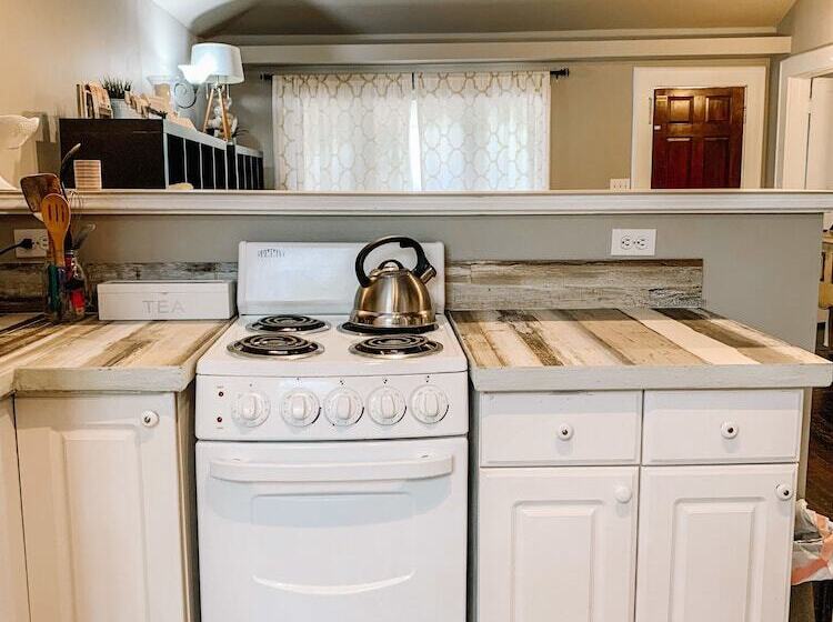 هتل Park Place Inn And Cottages