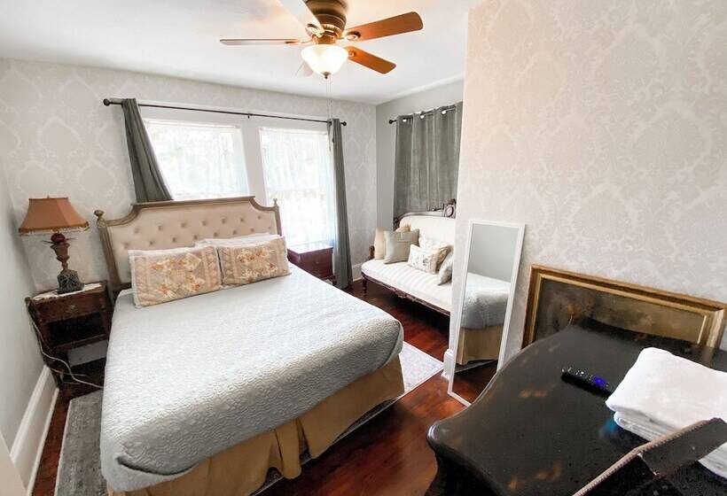 هتل Park Place Inn And Cottages