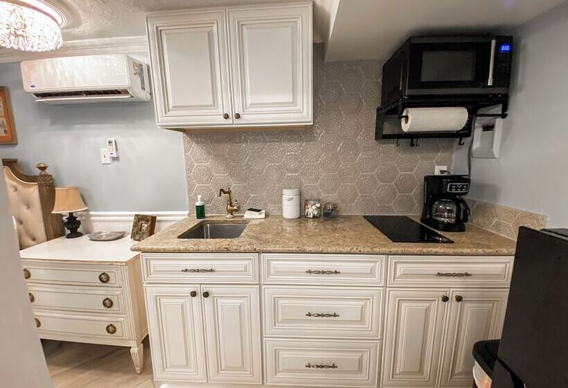 هتل Park Place Inn And Cottages