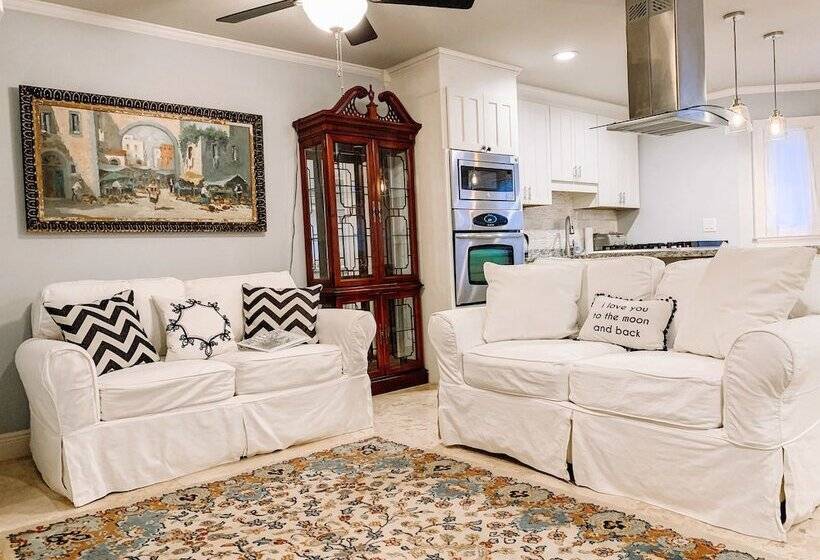 هتل Park Place Inn And Cottages