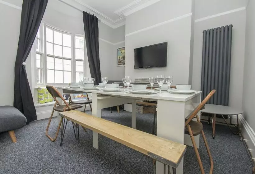 Mucky Duck House Central By Brighton Holiday Lets