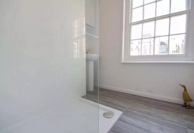 Mucky Duck House Central By Brighton Holiday Lets