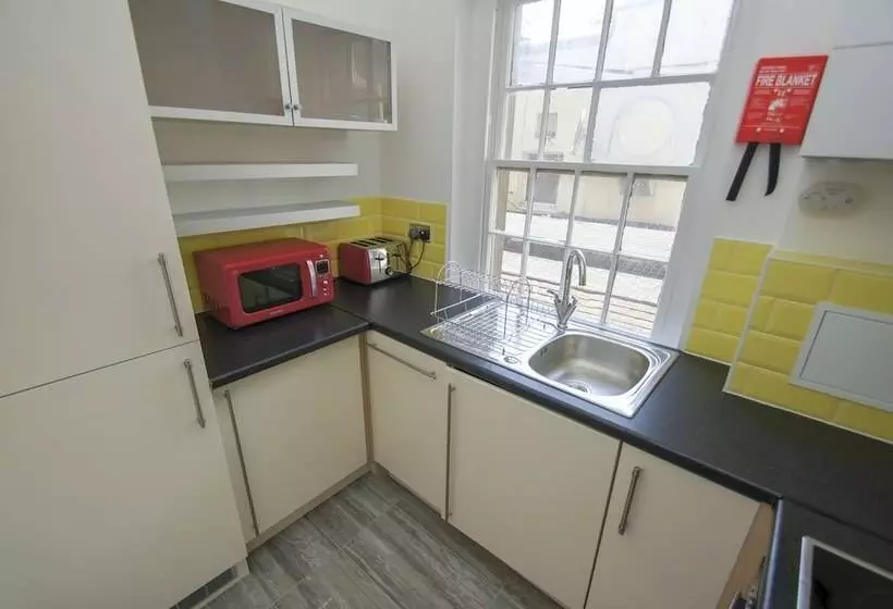 Mucky Duck House Central By Brighton Holiday Lets