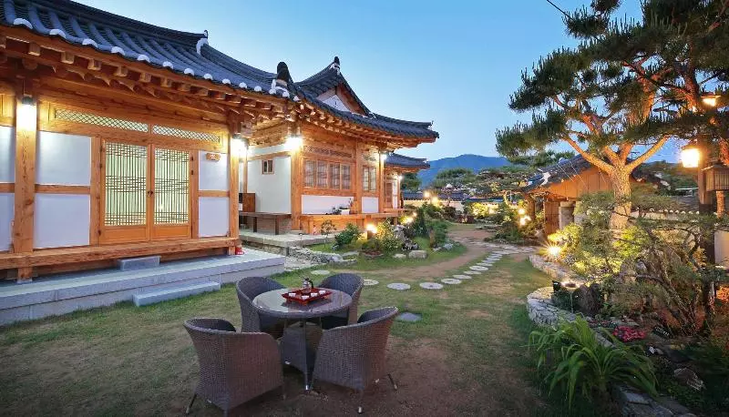 پانسیون Cheonggong Hanok Stay