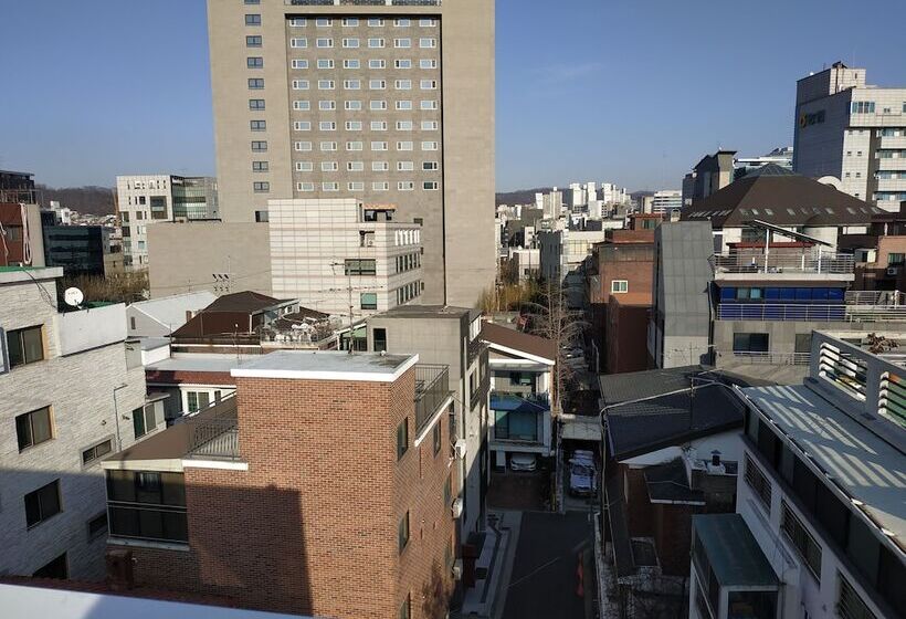 پانسیون Kuki House