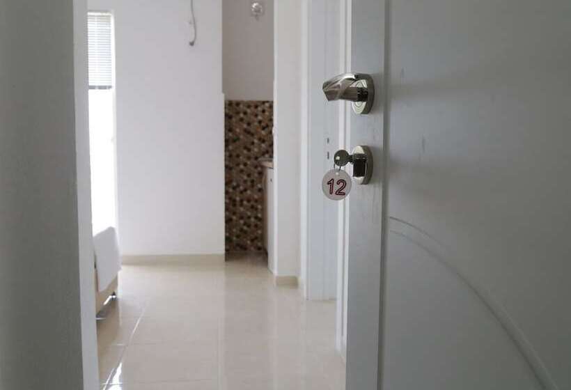 پانسیون Mimi Lux Apartments