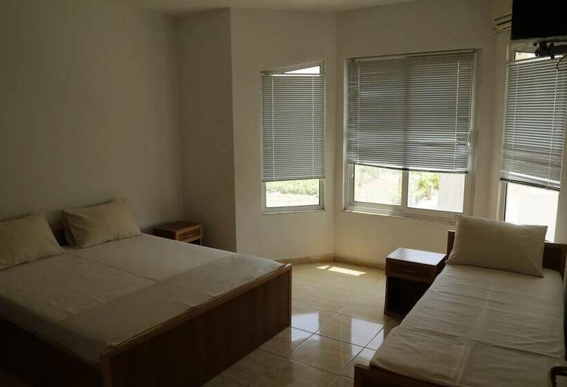 پانسیون Mimi Lux Apartments