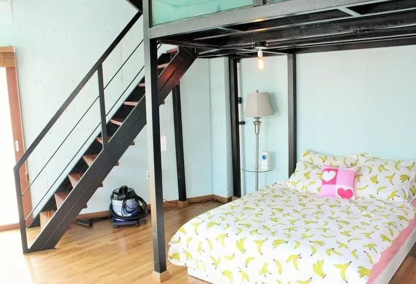 ペンション Paris House Yeosu