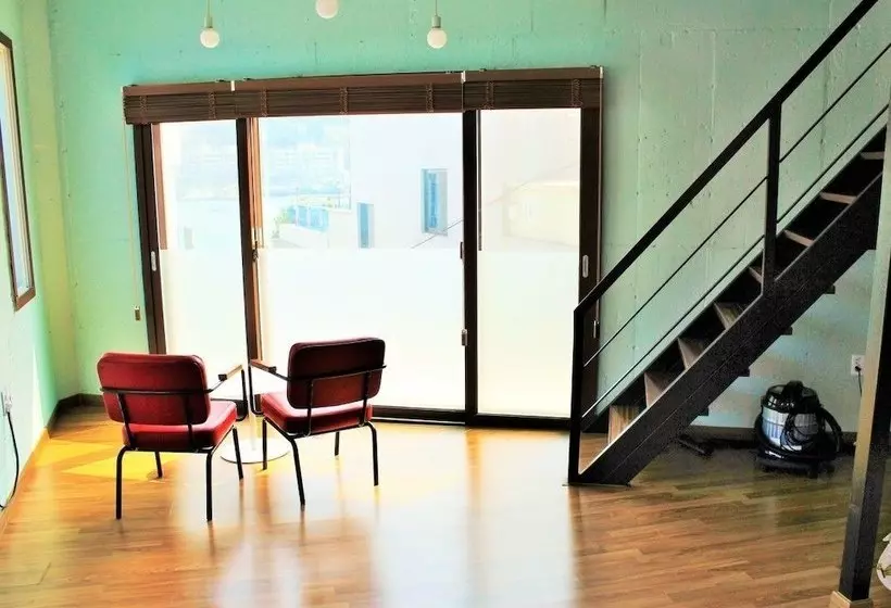 ペンション Paris House Yeosu