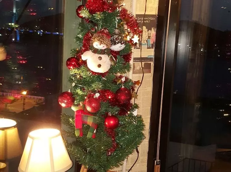 ペンション Paris House Yeosu