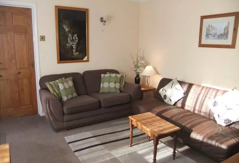 Majatalo Sheephouse Manor