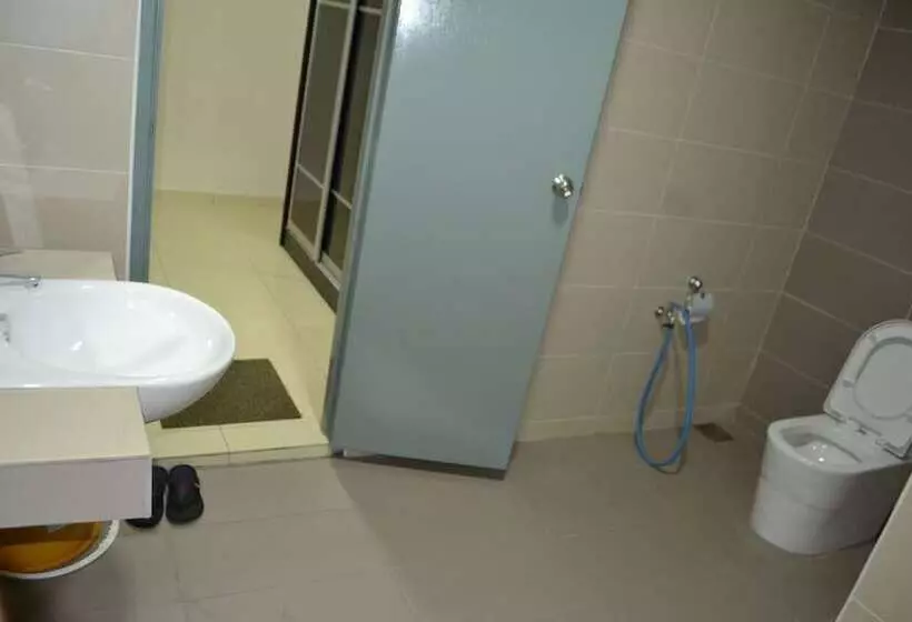 ペンション Sitiyam Homestay Kota Warisan