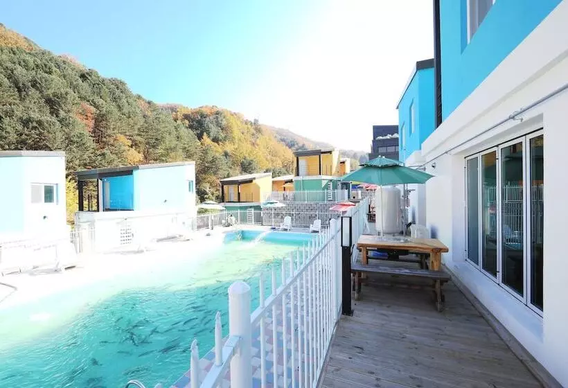 ペンション World Village Poolvilla
