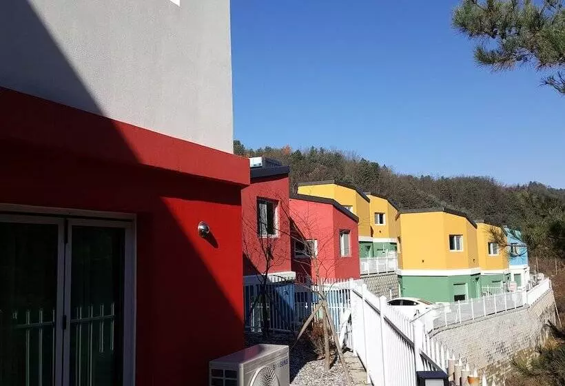 ペンション World Village Poolvilla