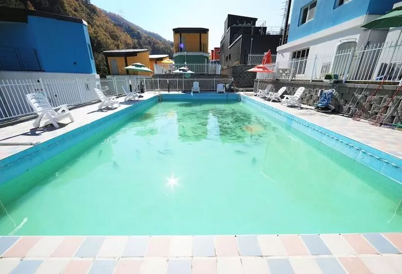 ペンション World Village Poolvilla