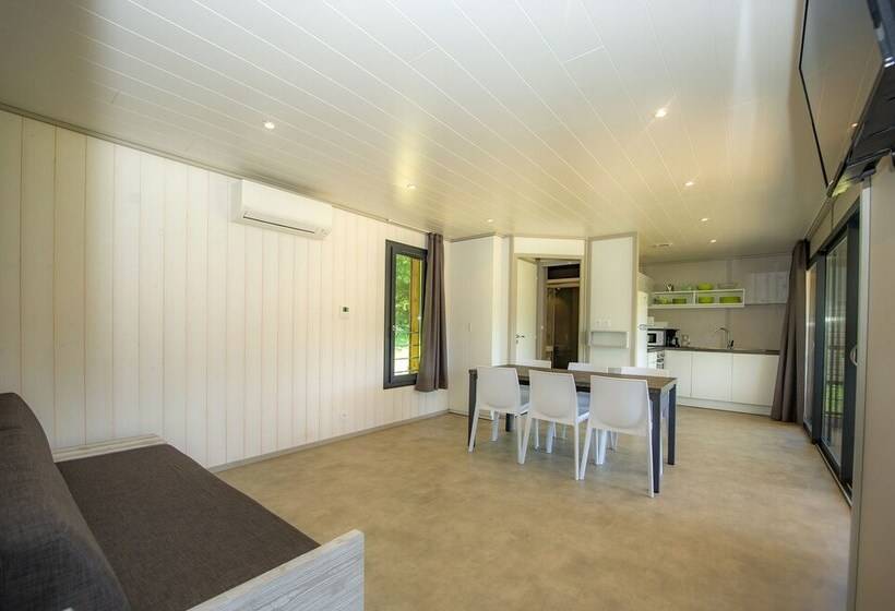 استراحتگاه Village Vacances Les Lambrilles Chalets