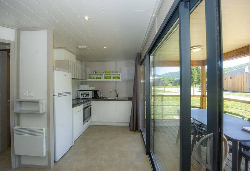 استراحتگاه Village Vacances Les Lambrilles Chalets