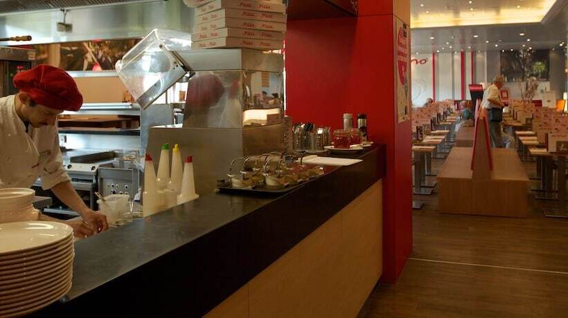 B&b Hotel Lully 3 Lakes