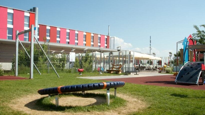 B&b Hotel Lully 3 Lakes