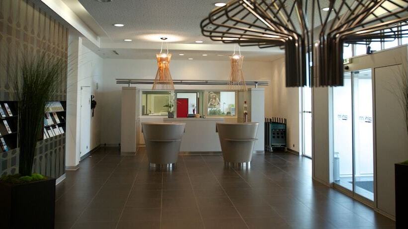 B&b Hotel Lully 3 Lakes