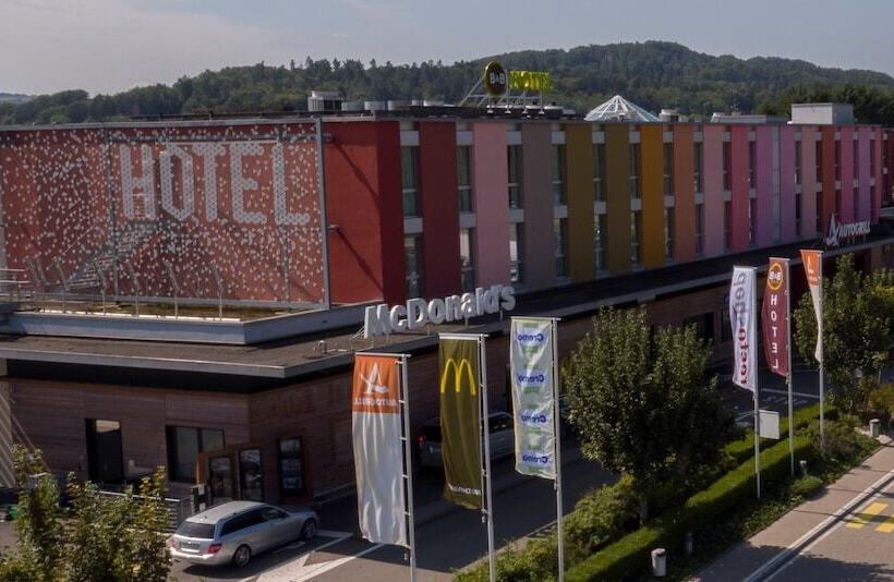 B&b Hotel Lully 3 Lakes