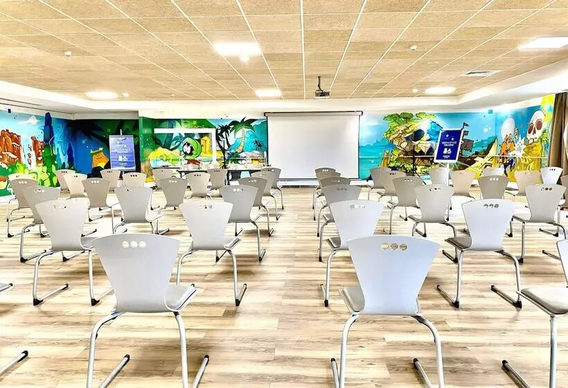 호텔 Campanile Val De France