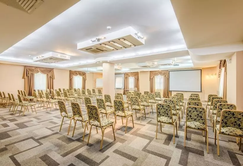 酒店 Delta Business