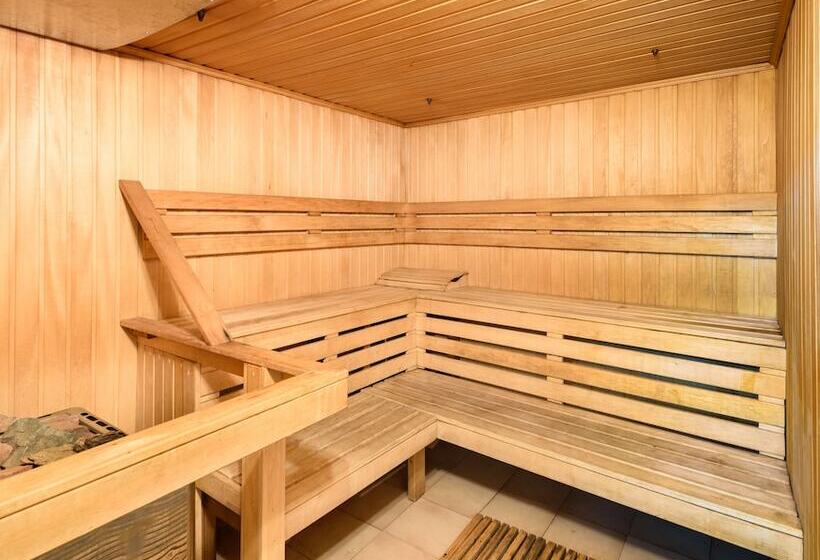 فندق Delta Business