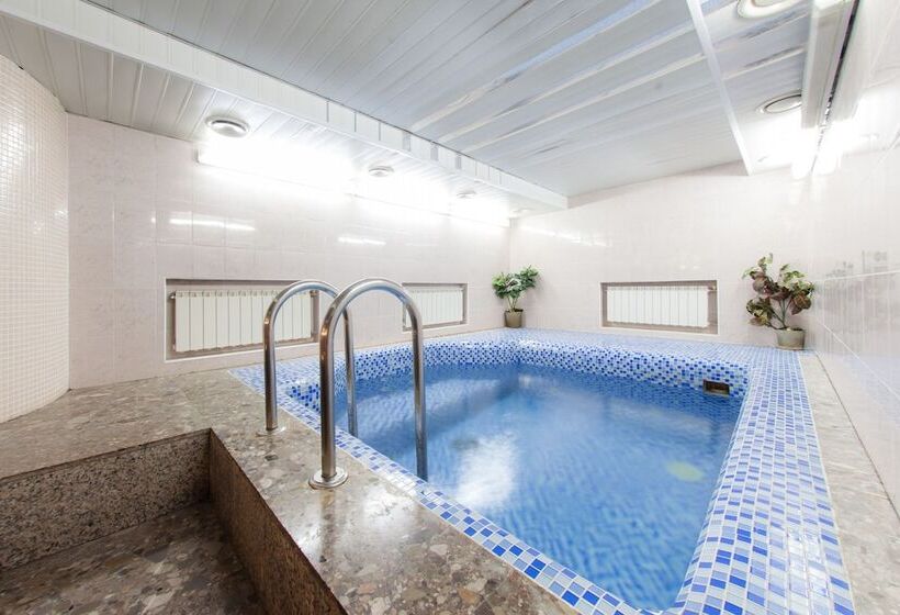 فندق Delta Business