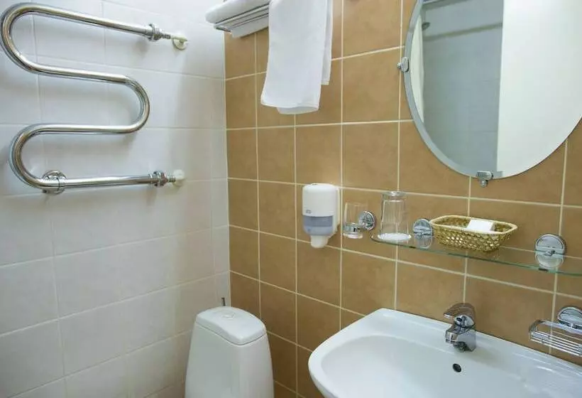 酒店 Delta Business