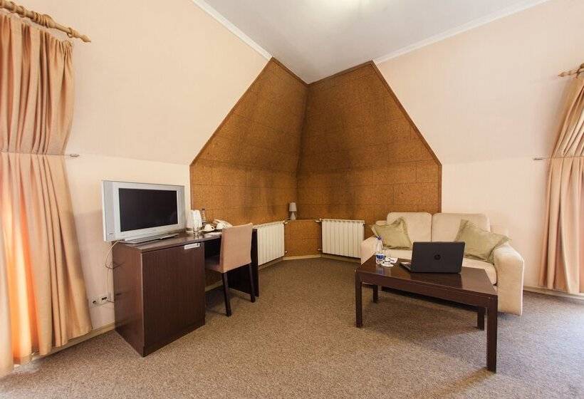 فندق Delta Business