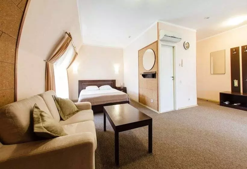 酒店 Delta Business