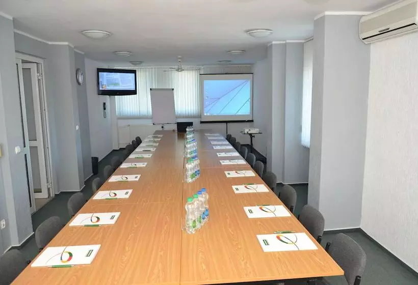 Отель Gromada Poznań