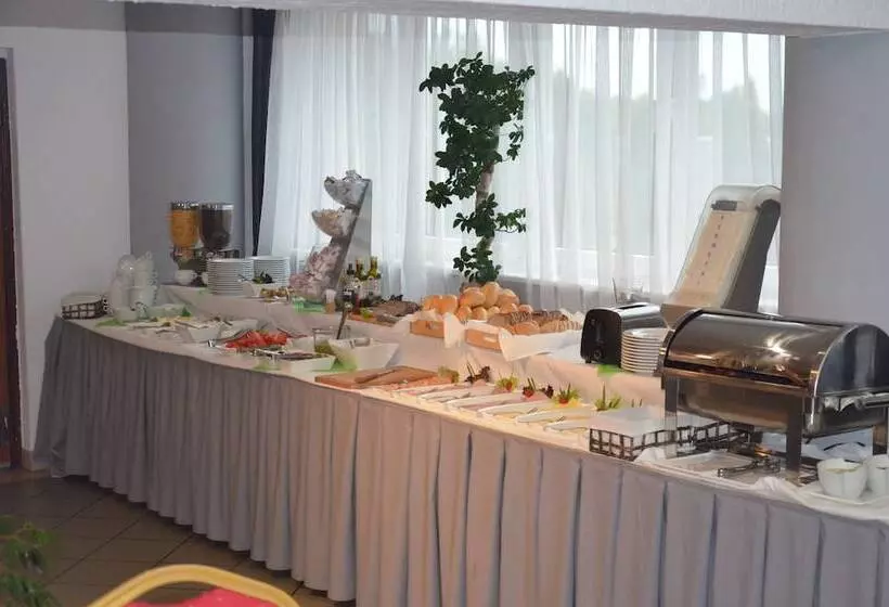 Отель Gromada Poznań