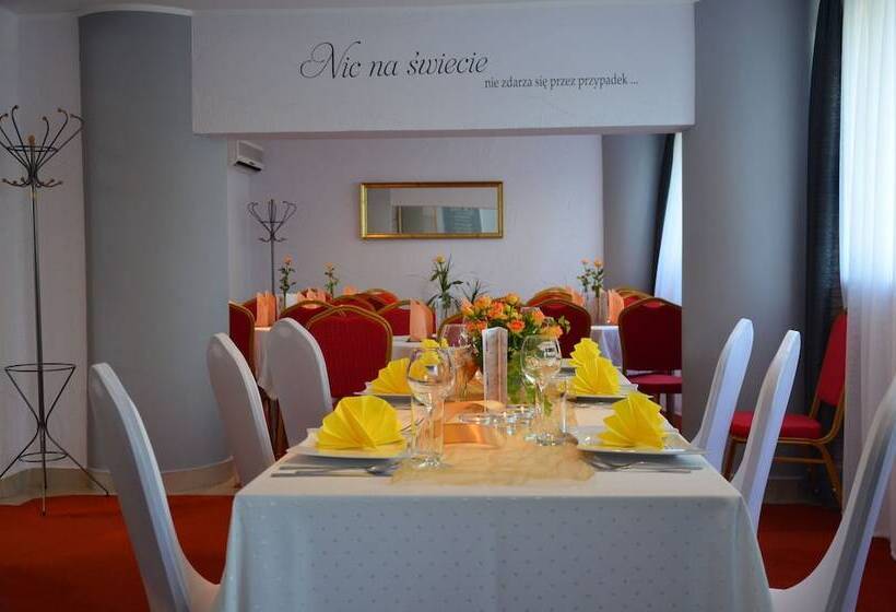 هتل Gromada Poznań