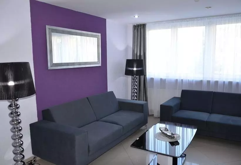 Отель Gromada Poznań